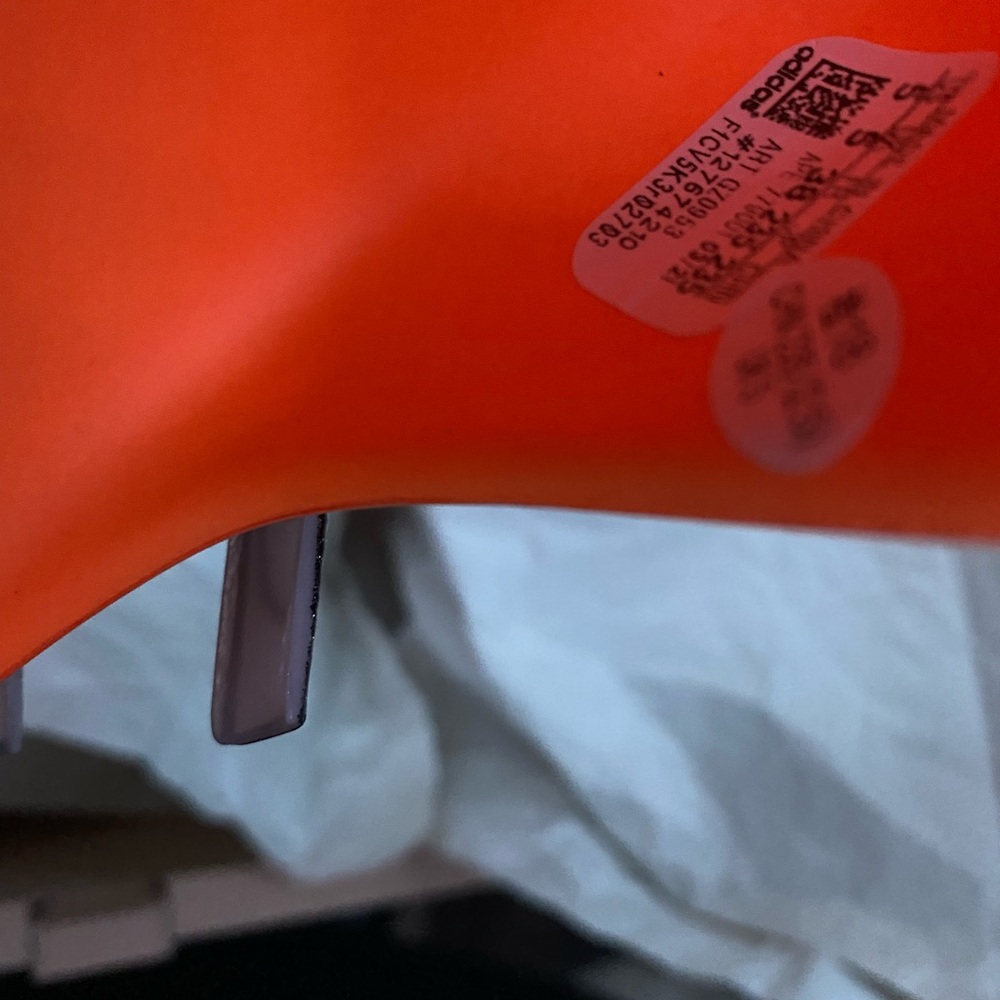 Authentic Yeezy Slides Enflame - Picture 4 of 7
